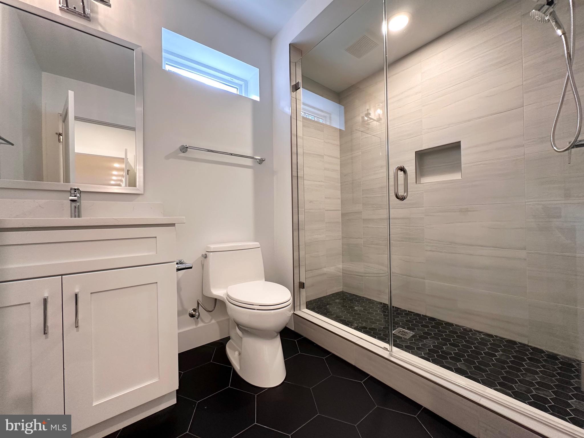 WOOD RUSSELL - Residential