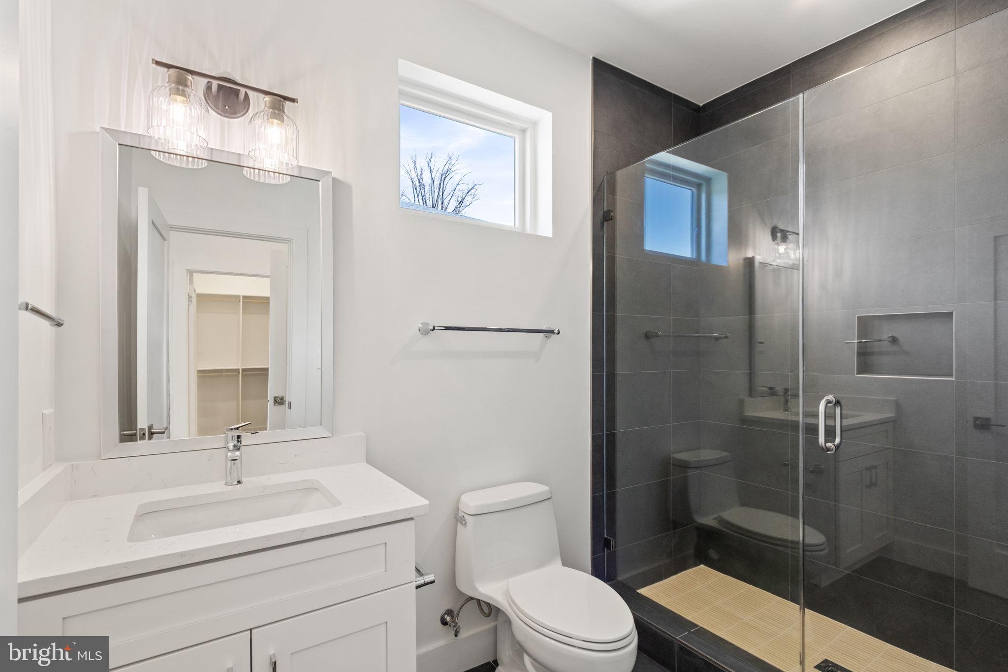 WOOD RUSSELL - Residential