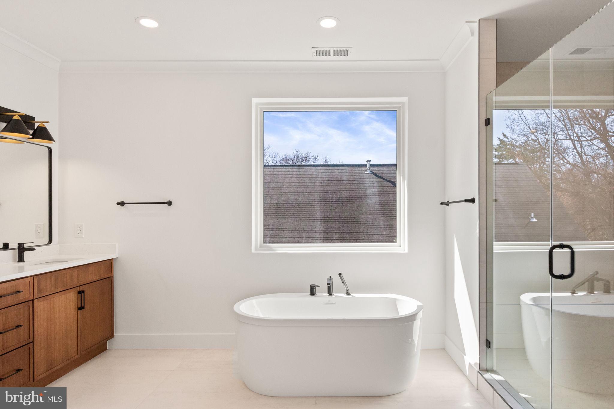 WOOD RUSSELL - Residential