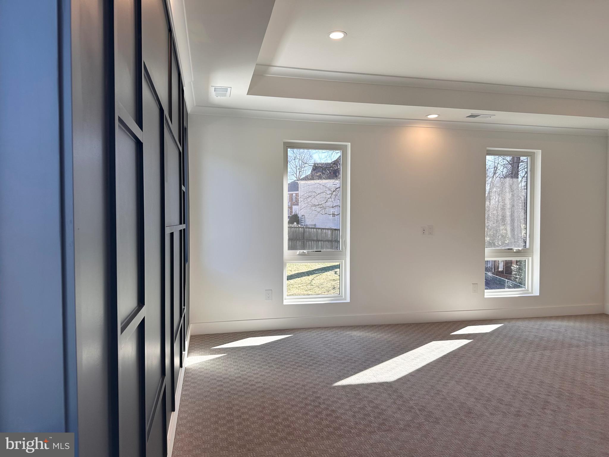 WOOD RUSSELL - Residential