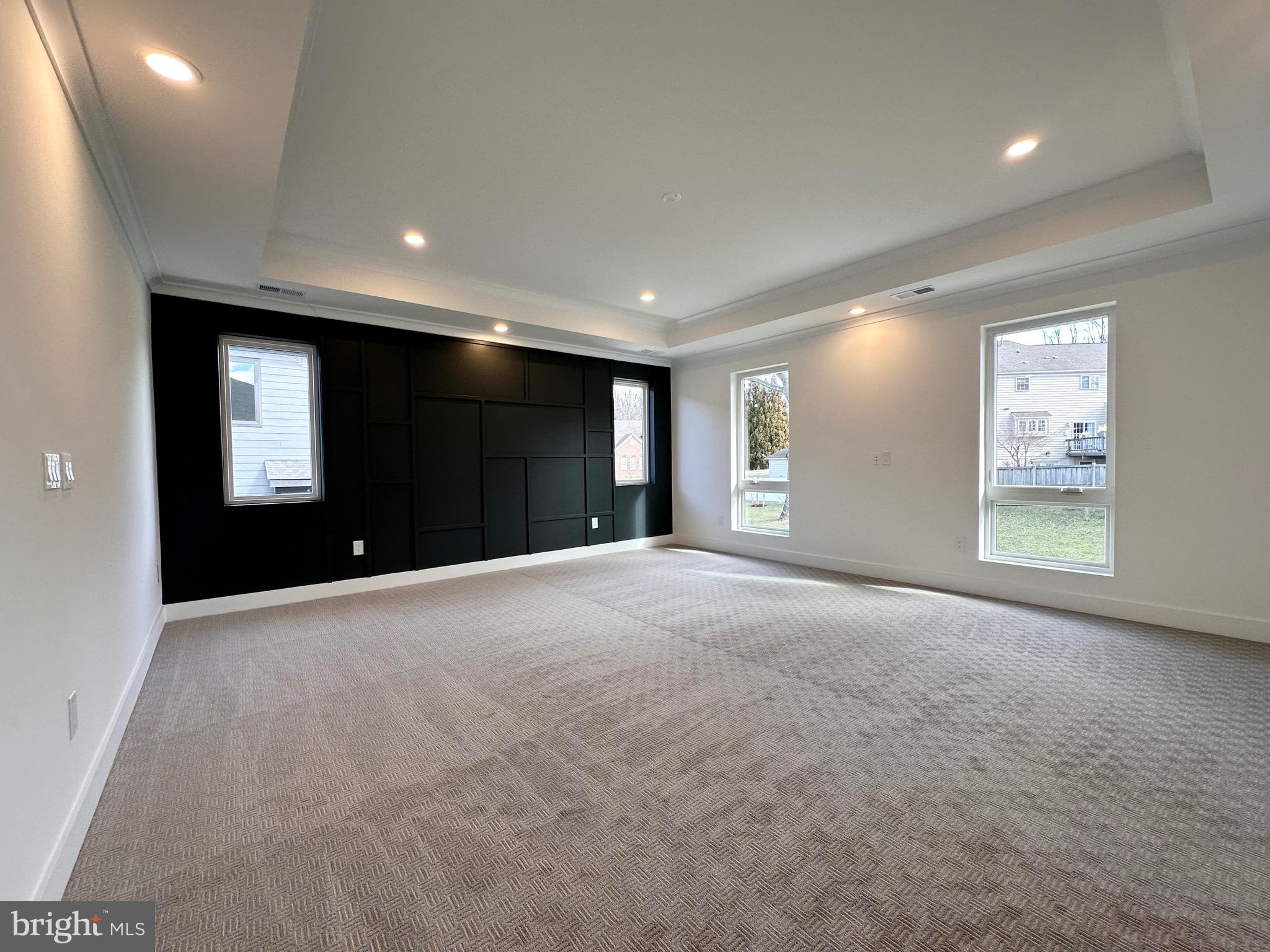 WOOD RUSSELL - Residential