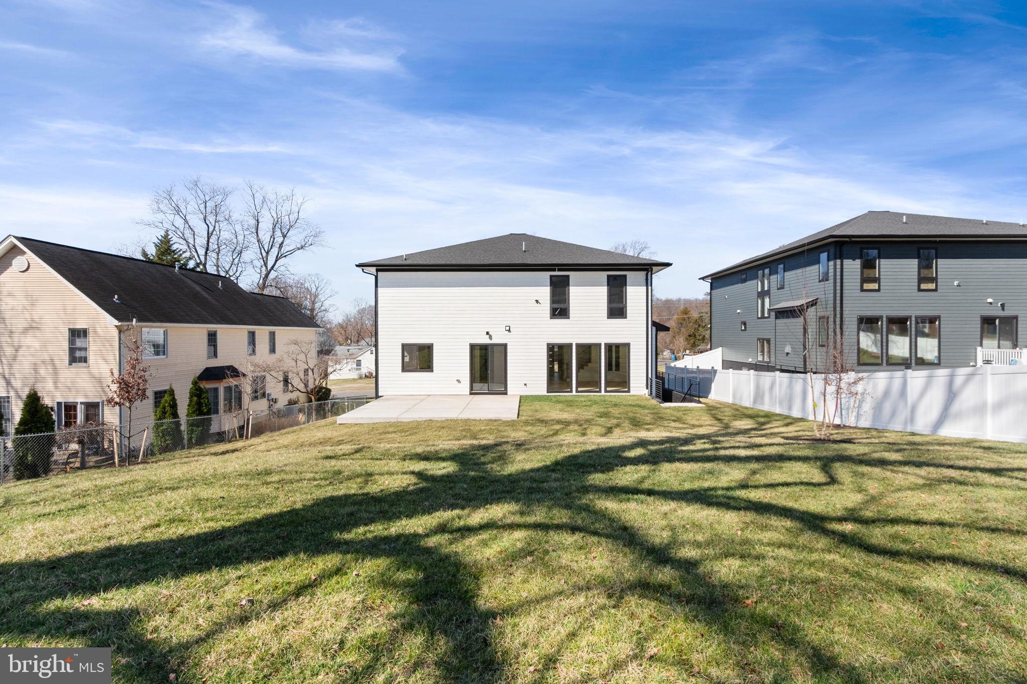 WOOD RUSSELL - Residential