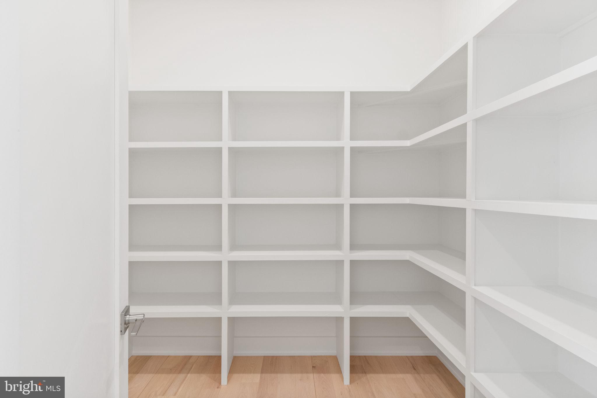 WOOD RUSSELL - Residential