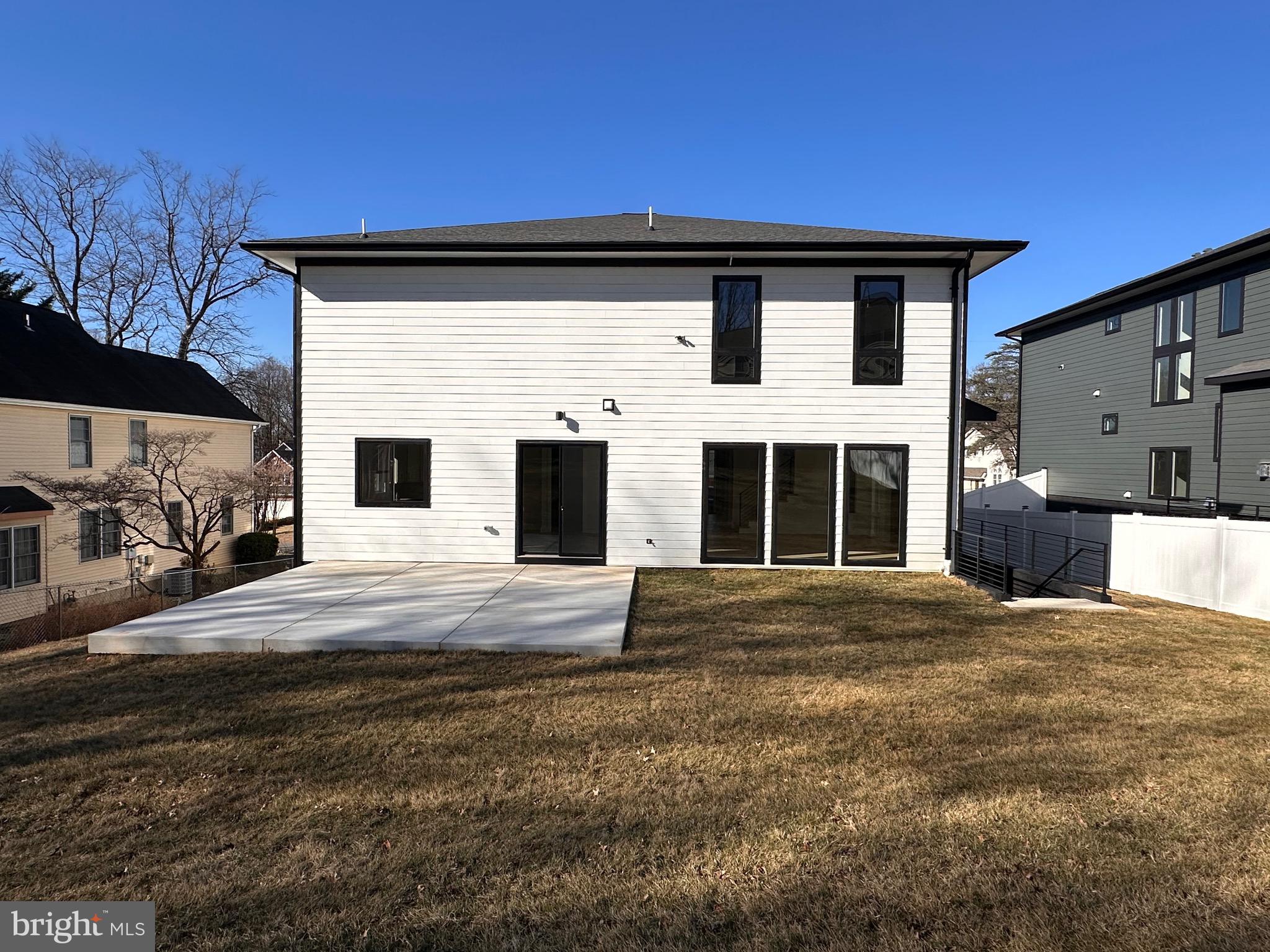 WOOD RUSSELL - Residential