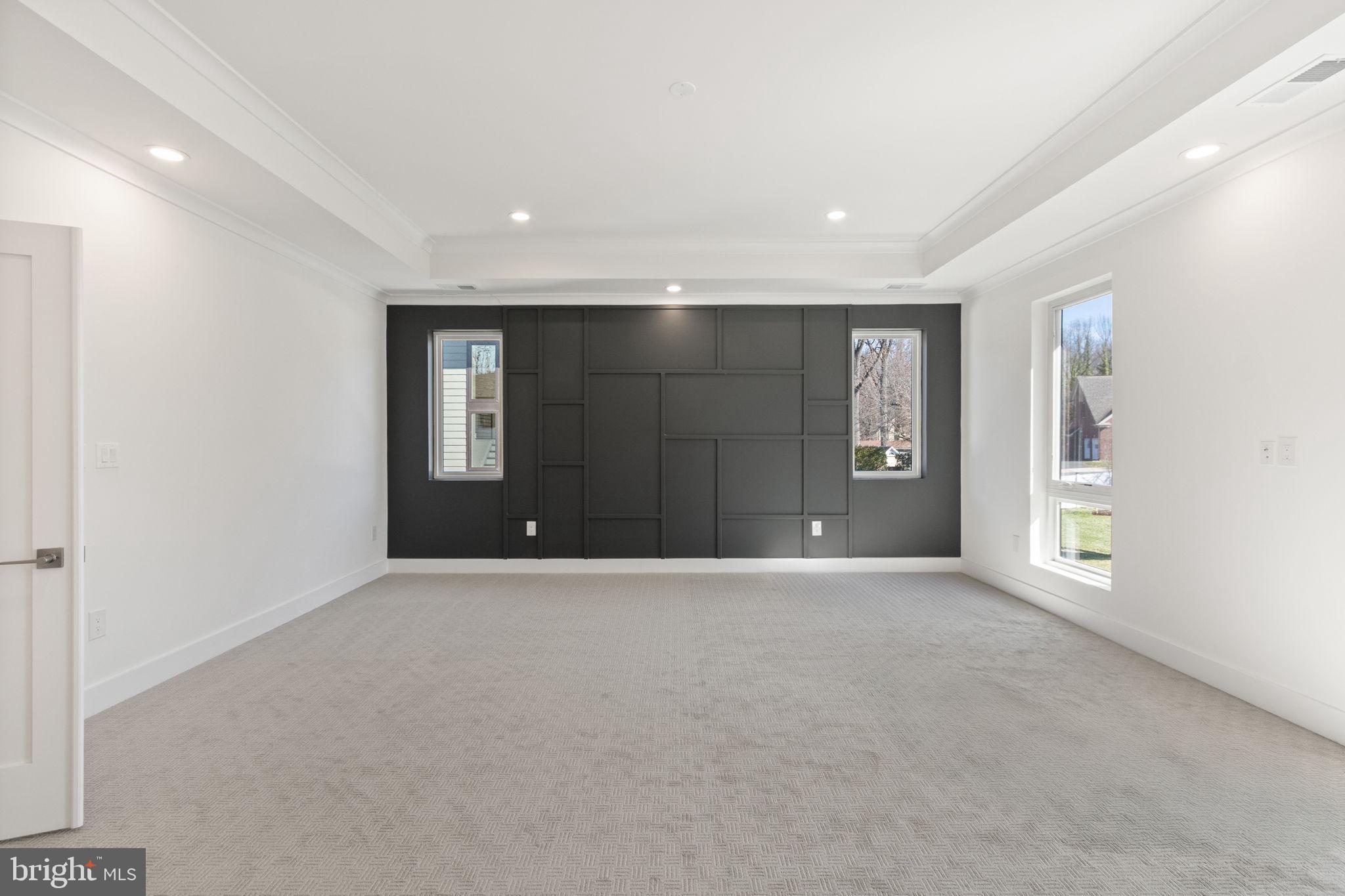 WOOD RUSSELL - Residential