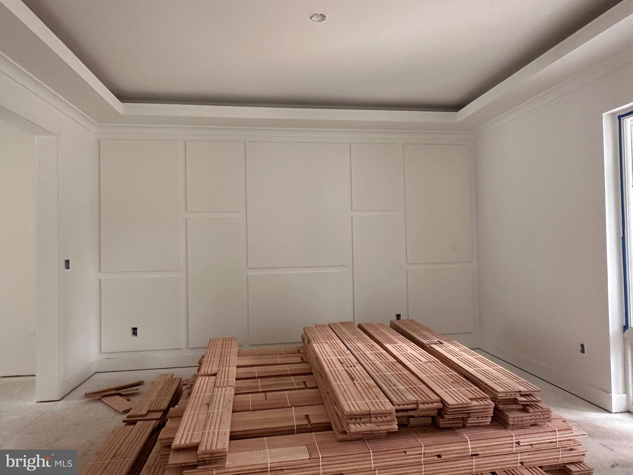 WOOD RUSSELL - Residential