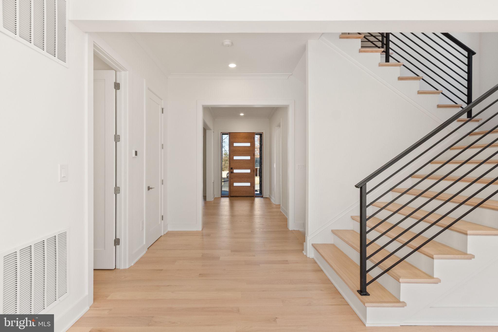 WOOD RUSSELL - Residential