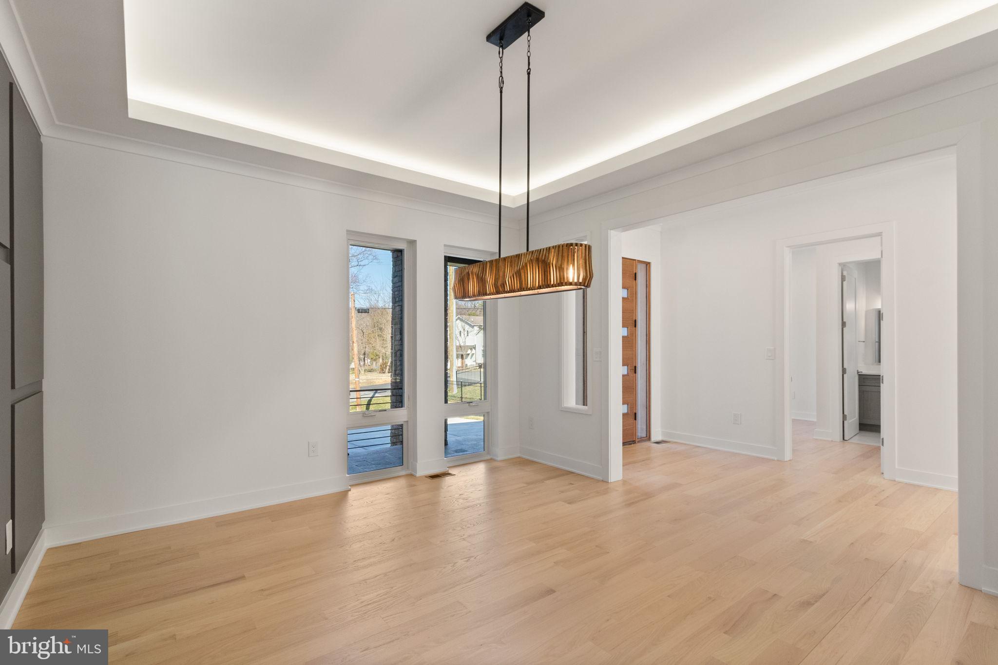 WOOD RUSSELL - Residential