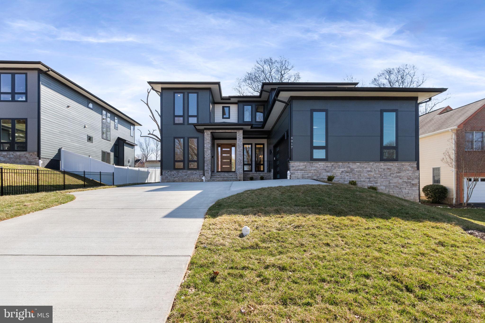 WOOD RUSSELL - Residential