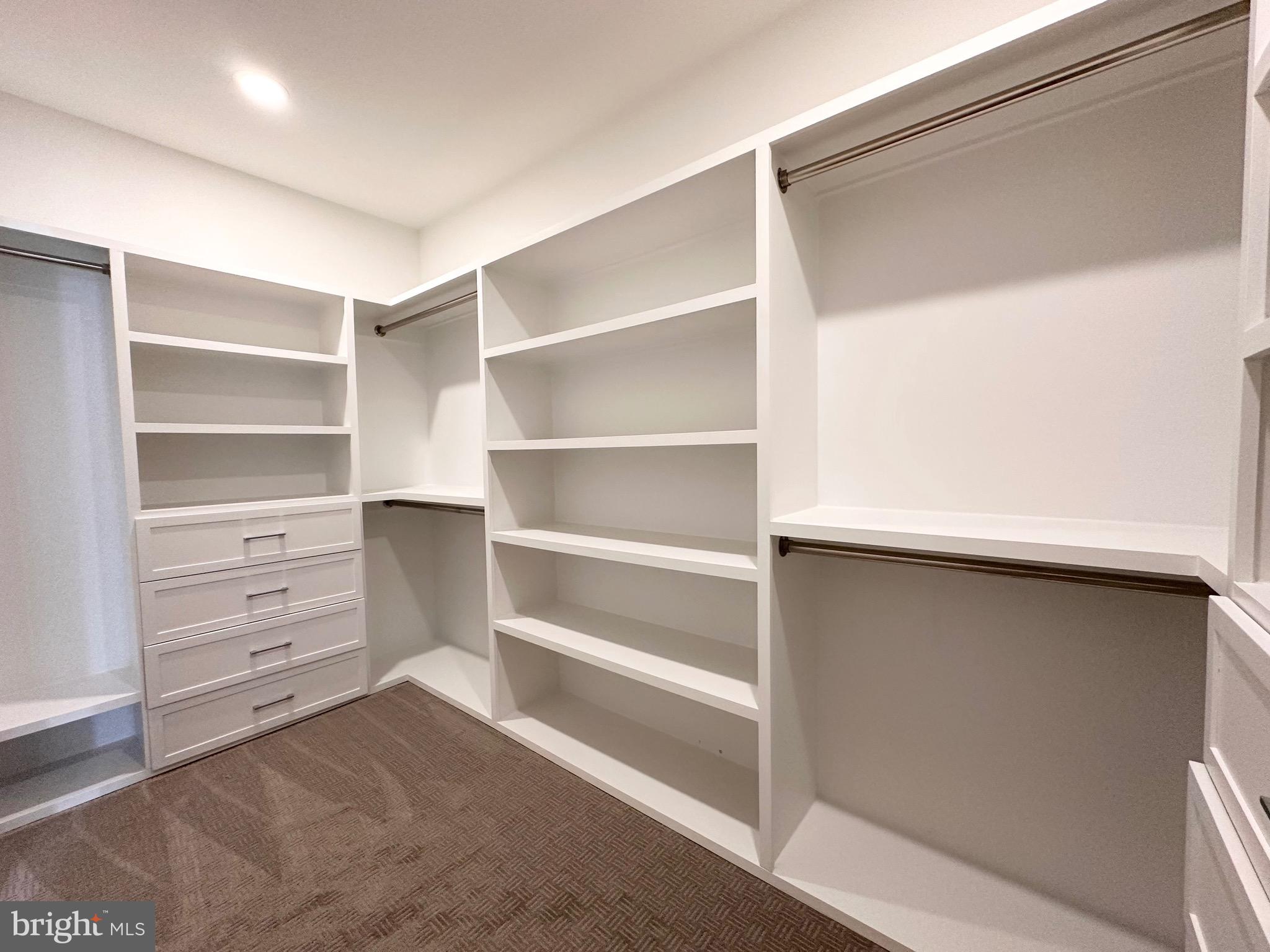 WOOD RUSSELL - Residential