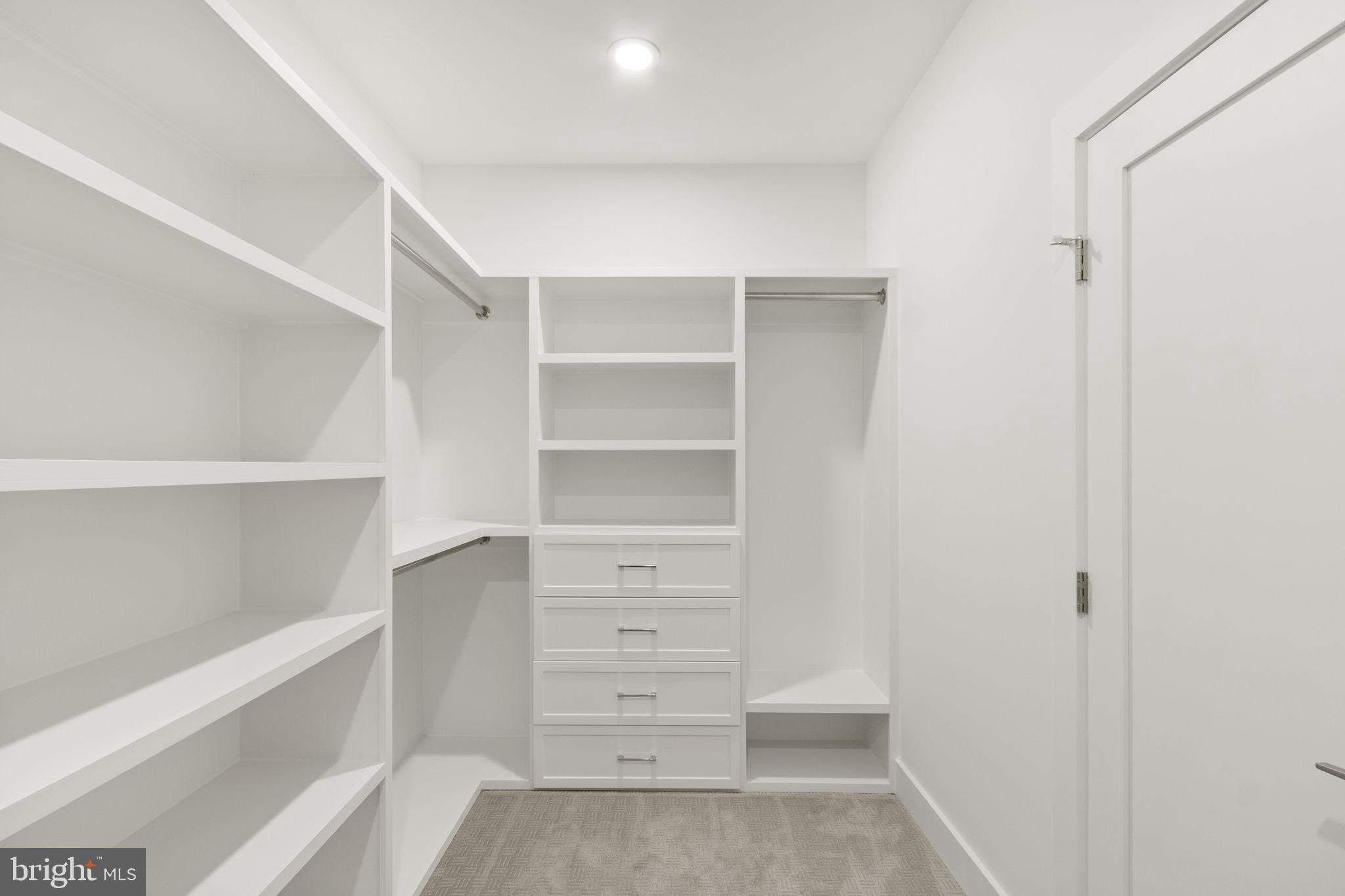 WOOD RUSSELL - Residential