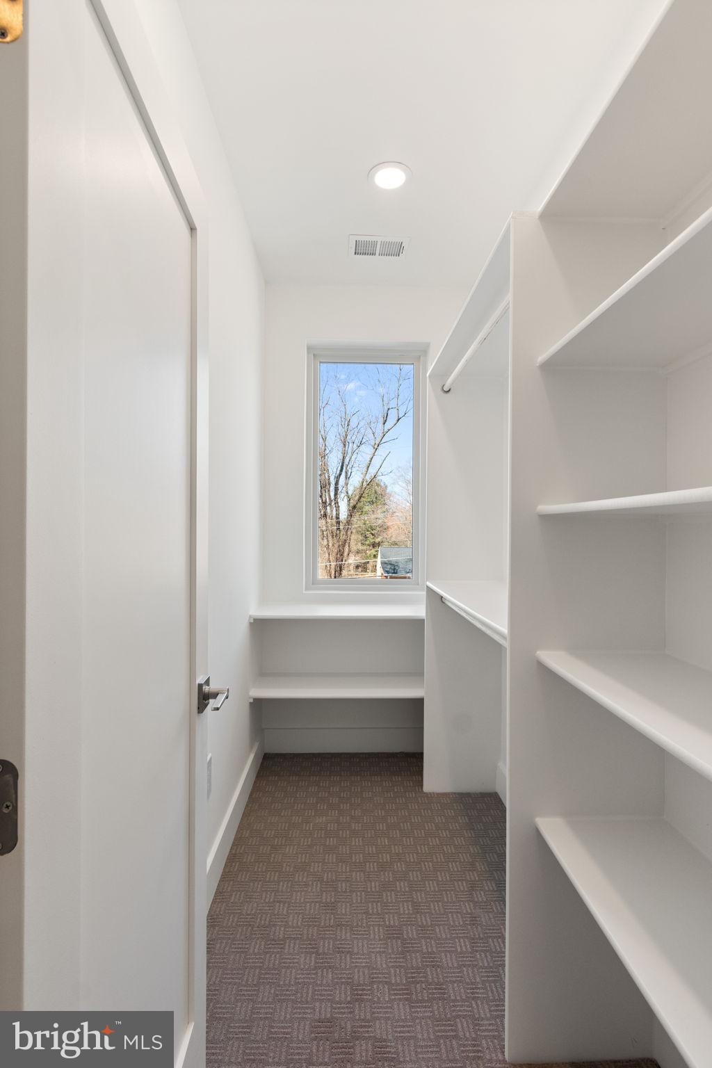 WOOD RUSSELL - Residential