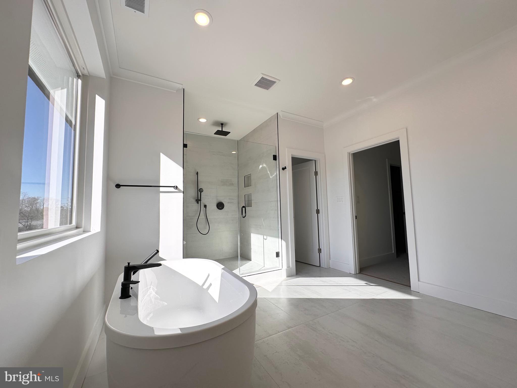 WOOD RUSSELL - Residential