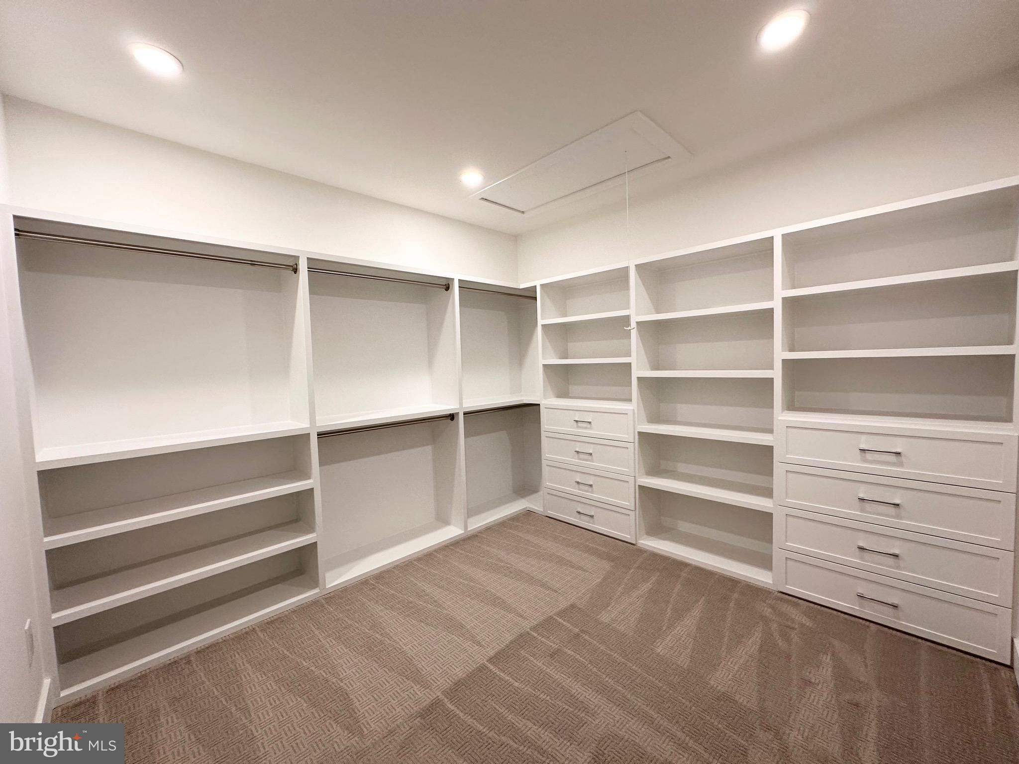 WOOD RUSSELL - Residential