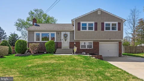 MLS: NJCD2114884