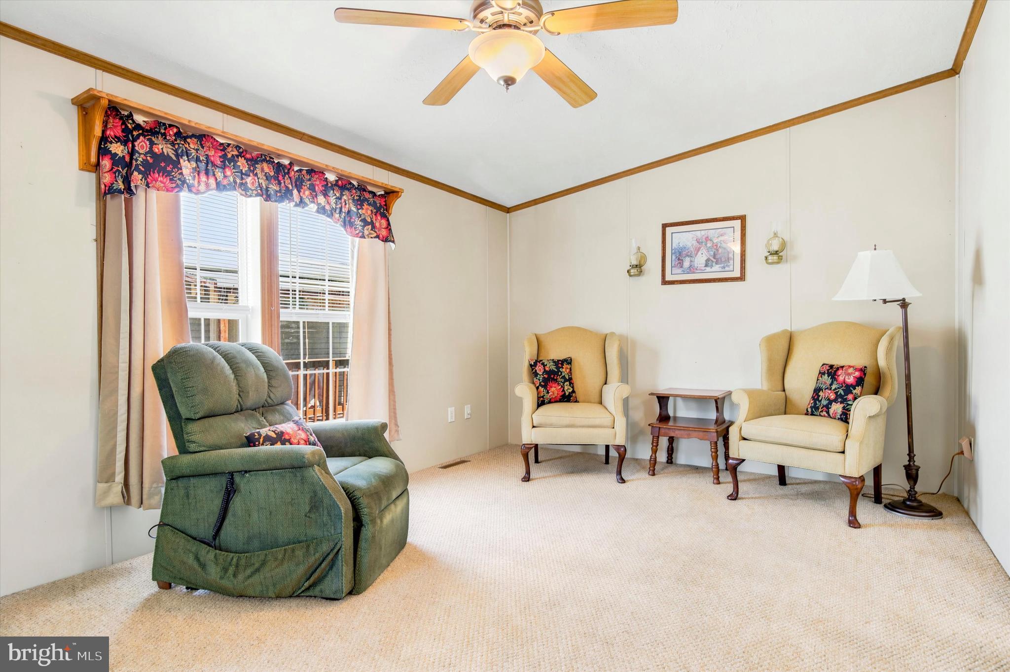 271 DOGWOOD DR