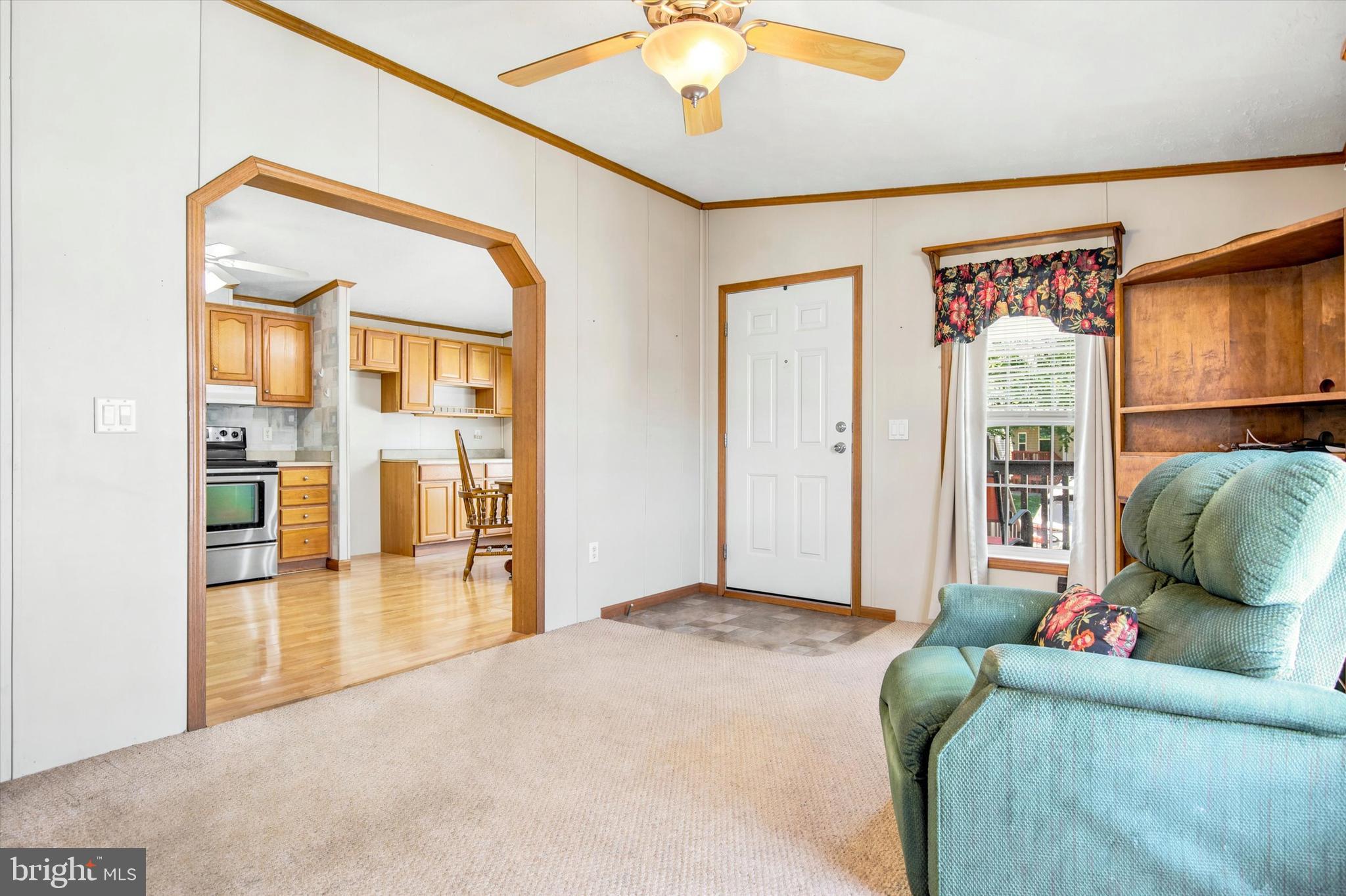 271 DOGWOOD DR