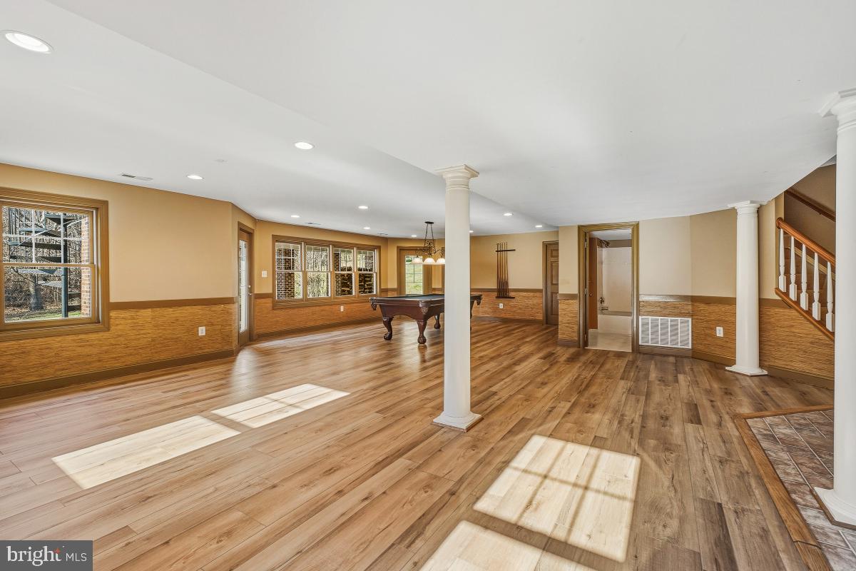 BROWNSTOWN ESTATES - Residential