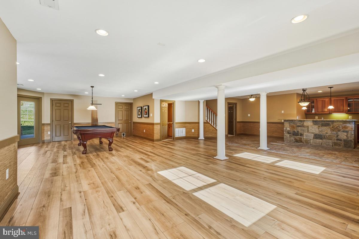 BROWNSTOWN ESTATES - Residential