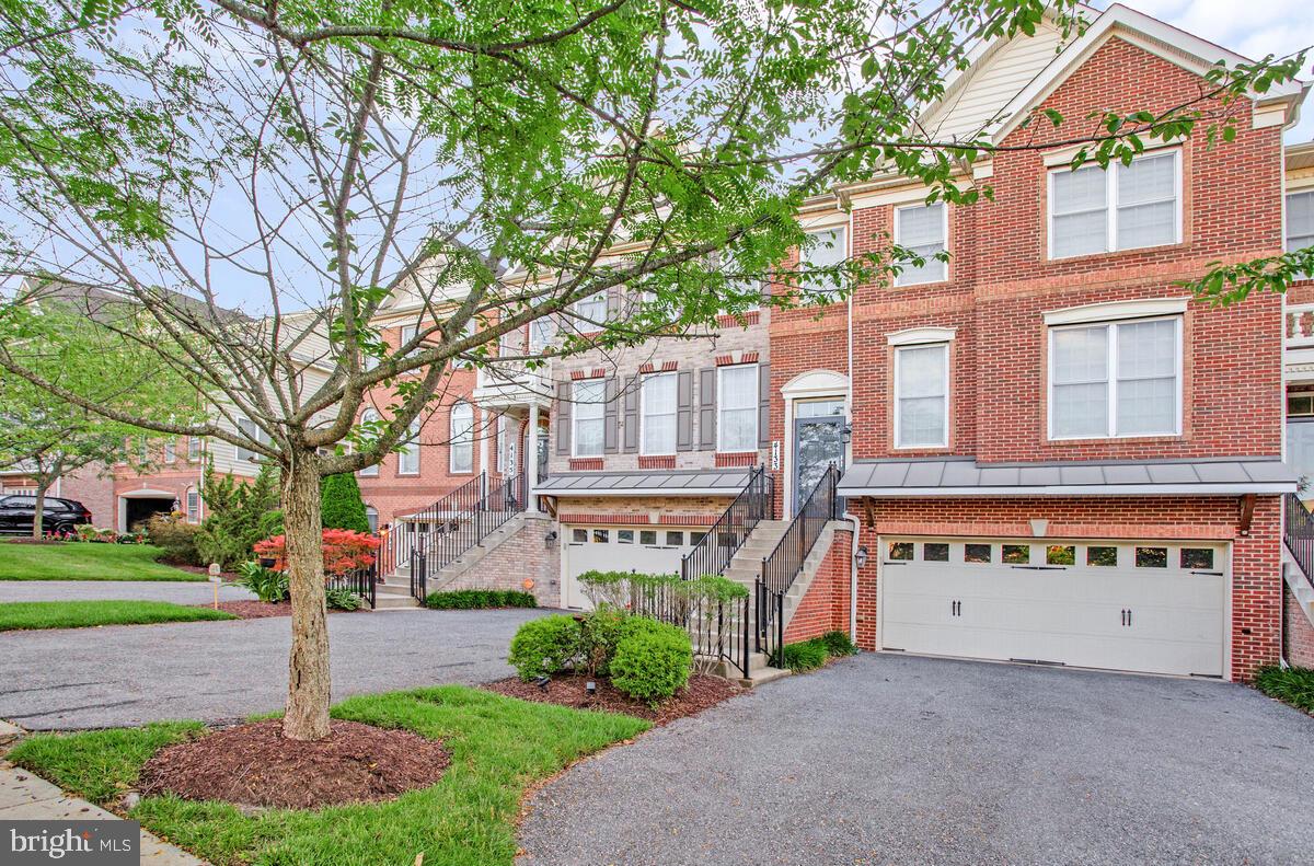 4135 CHARIOT WAY