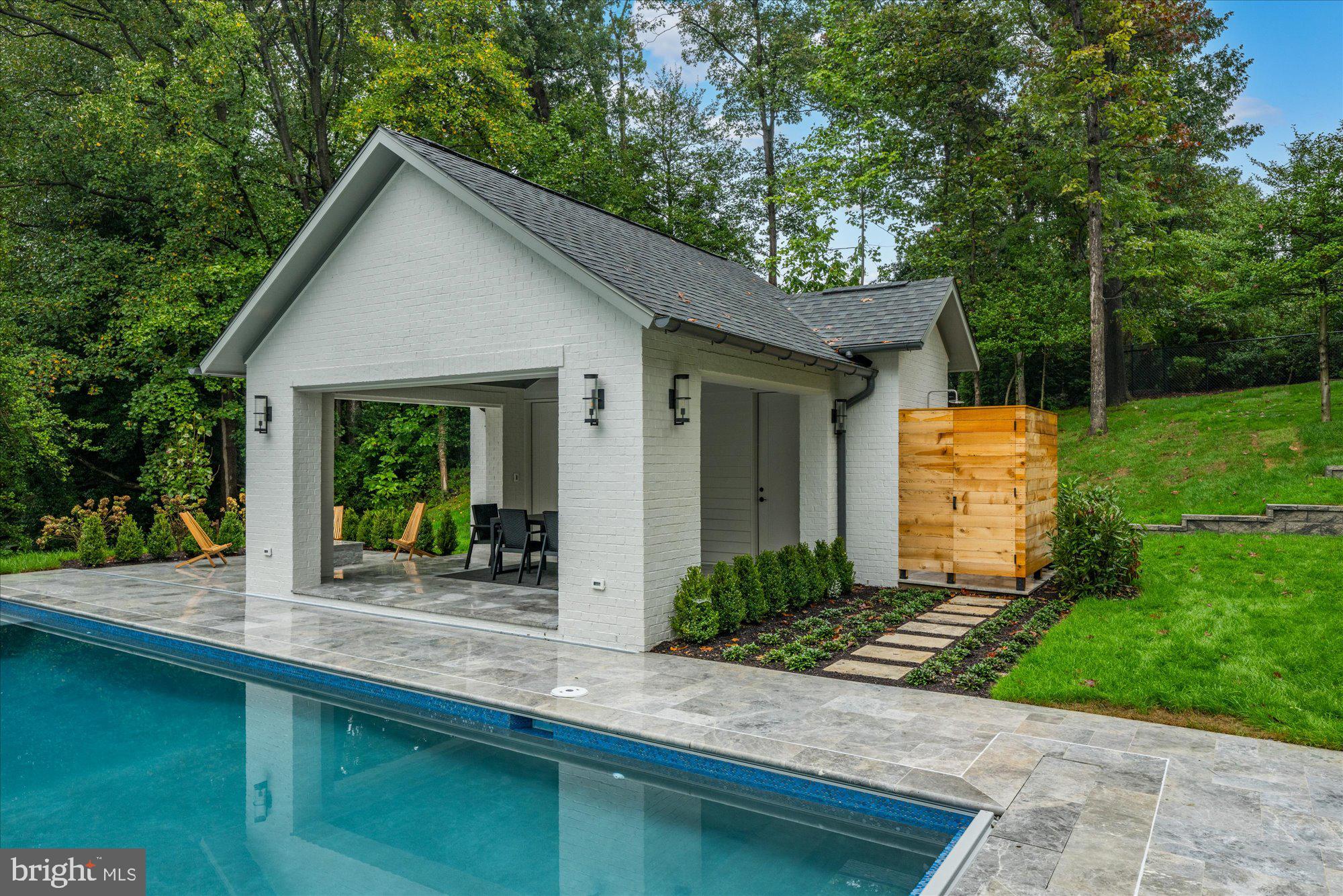 DOGWOODS - Residential