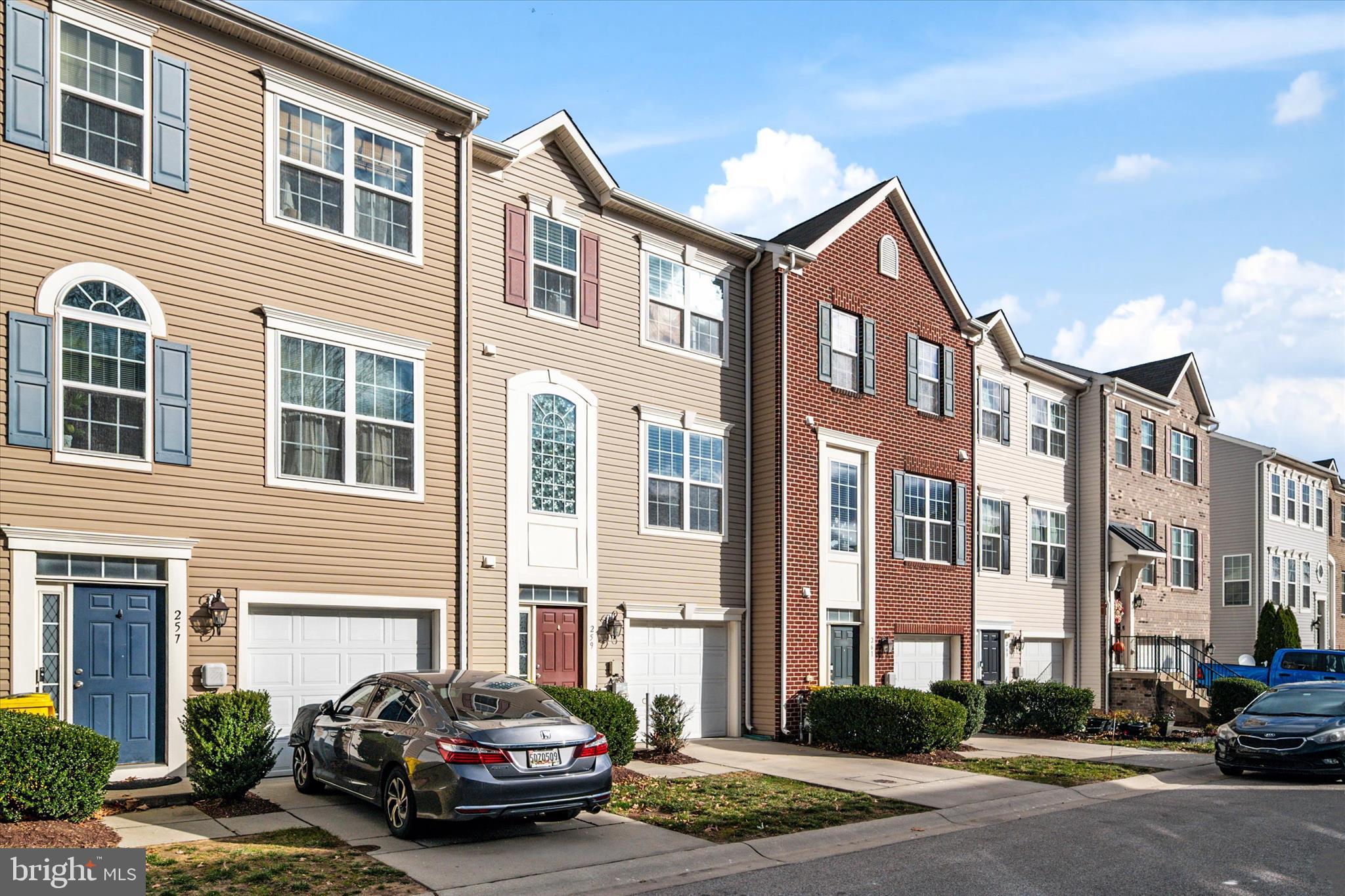 RED OAK CROSSING - Residential