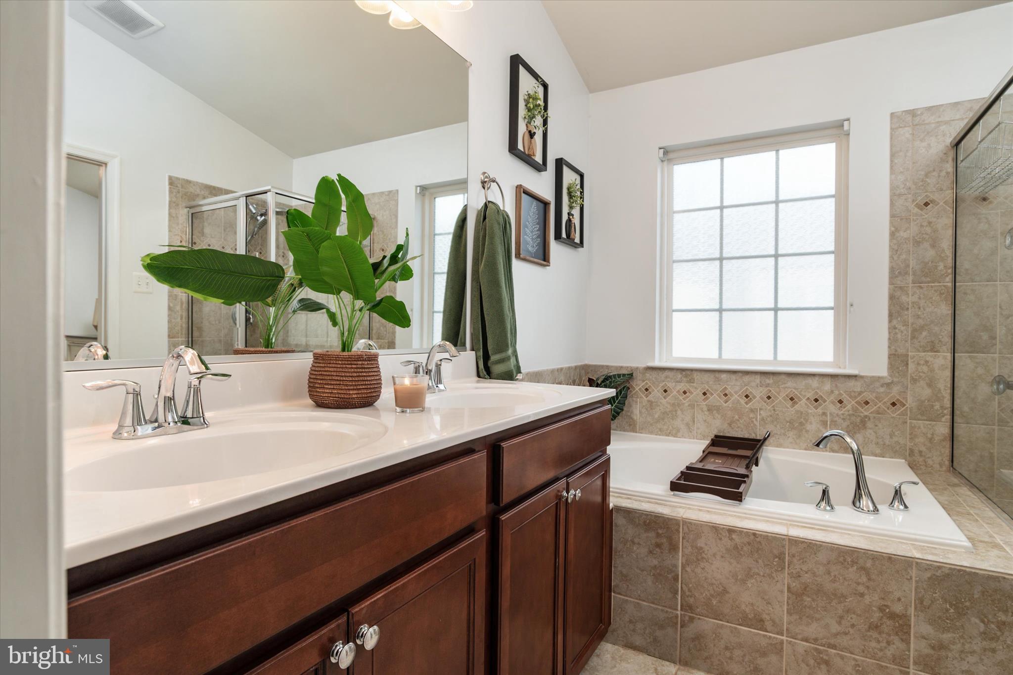 RED OAK CROSSING - Residential