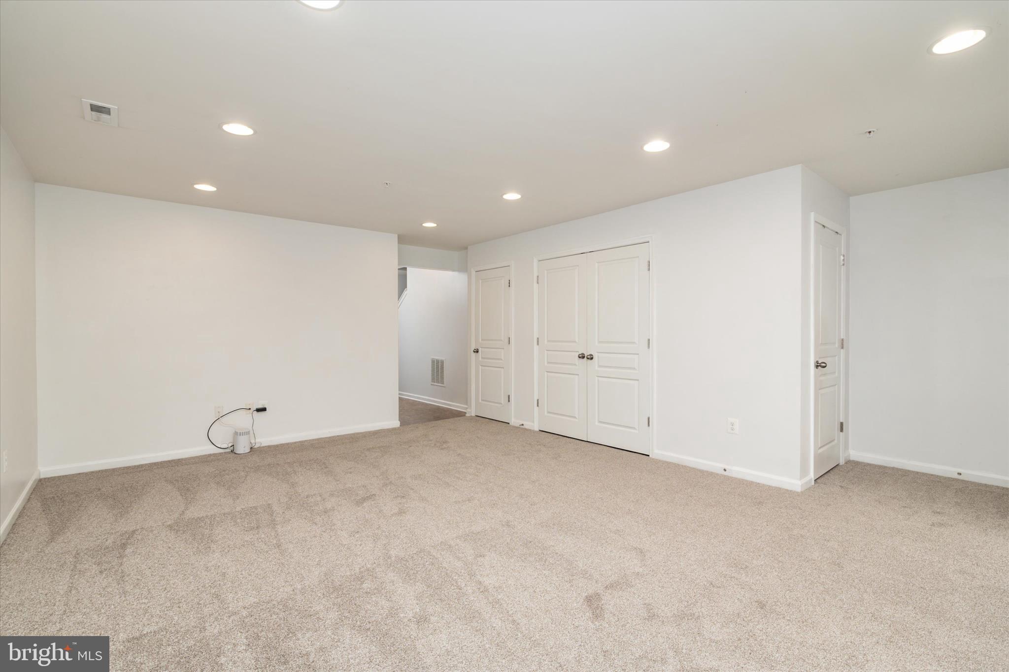 RED OAK CROSSING - Residential