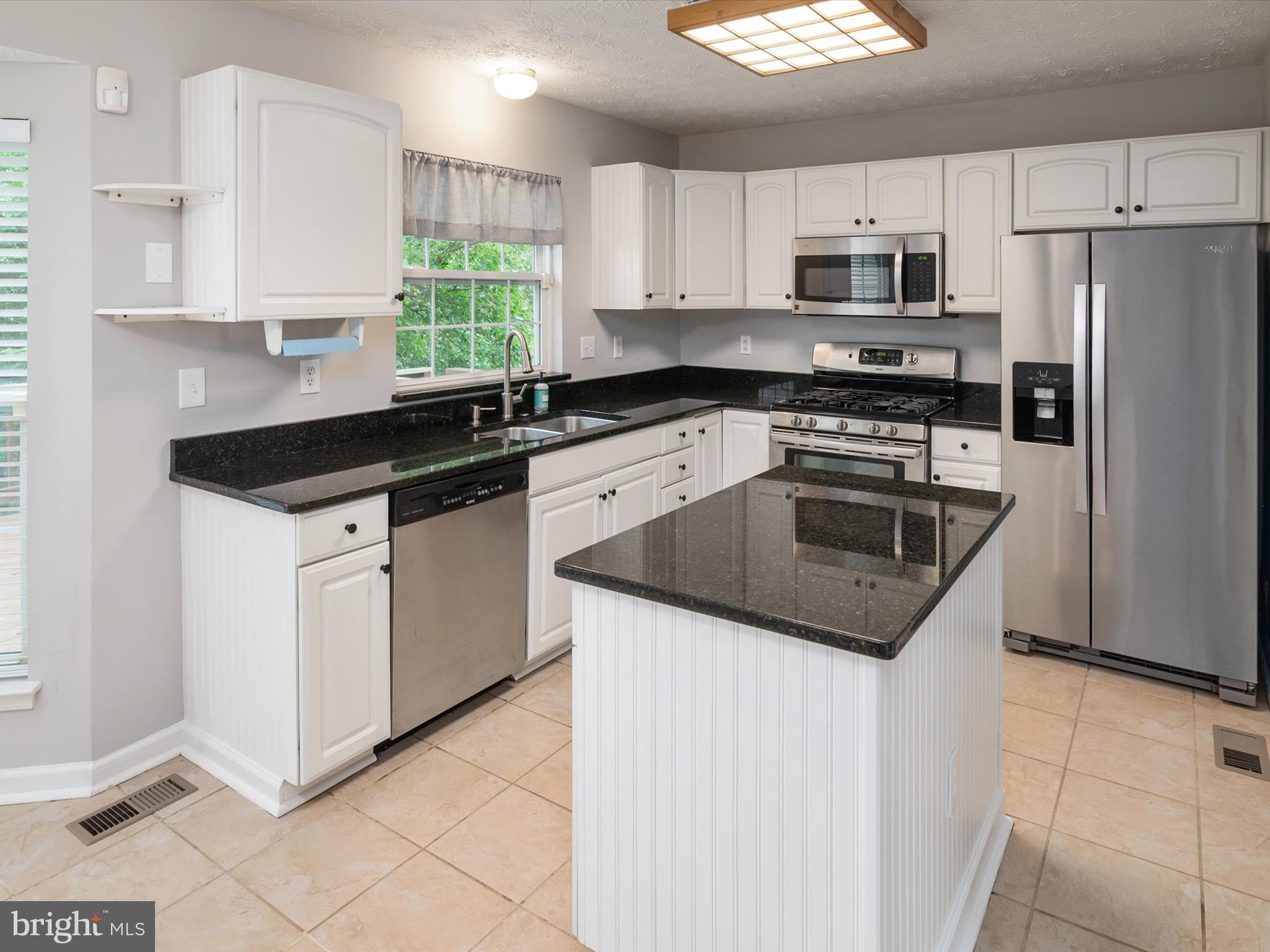 FOX CHASE - Residential