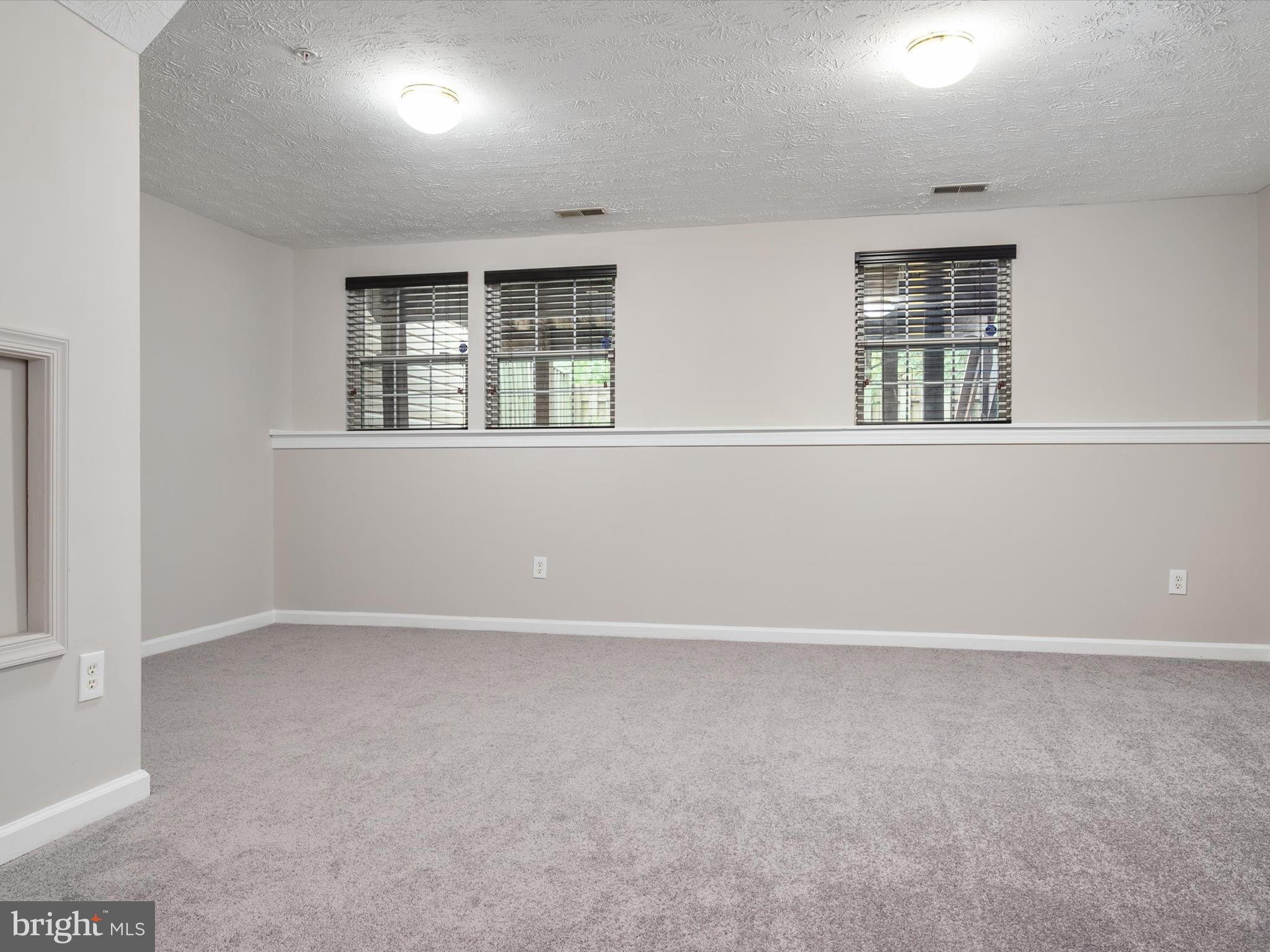 FOX CHASE - Residential