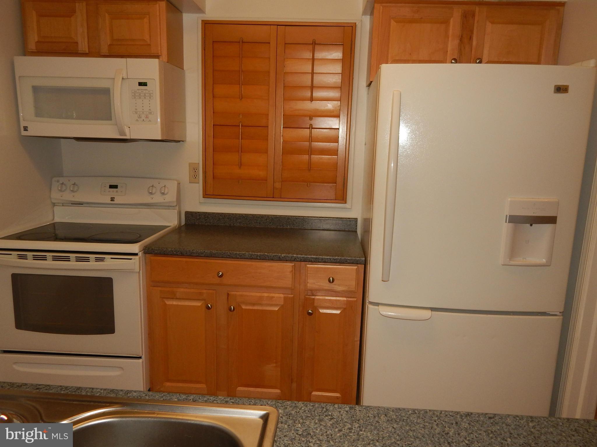 THE MEADOWS - Residential Lease