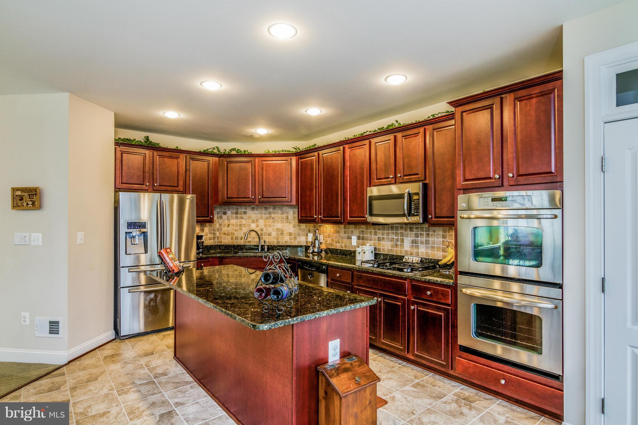 MANORS AT RIDGEFIELD ESTATES - Residential
