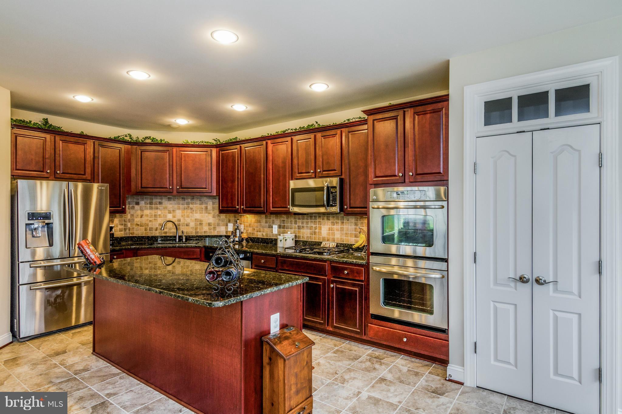 MANORS AT RIDGEFIELD ESTATES - Residential