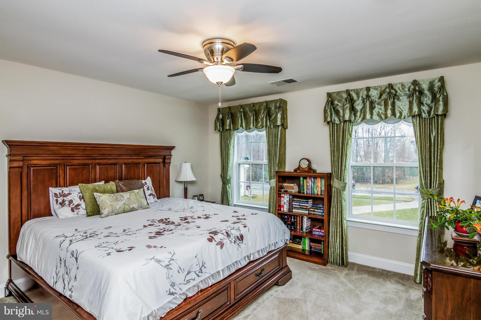 MANORS AT RIDGEFIELD ESTATES - Residential