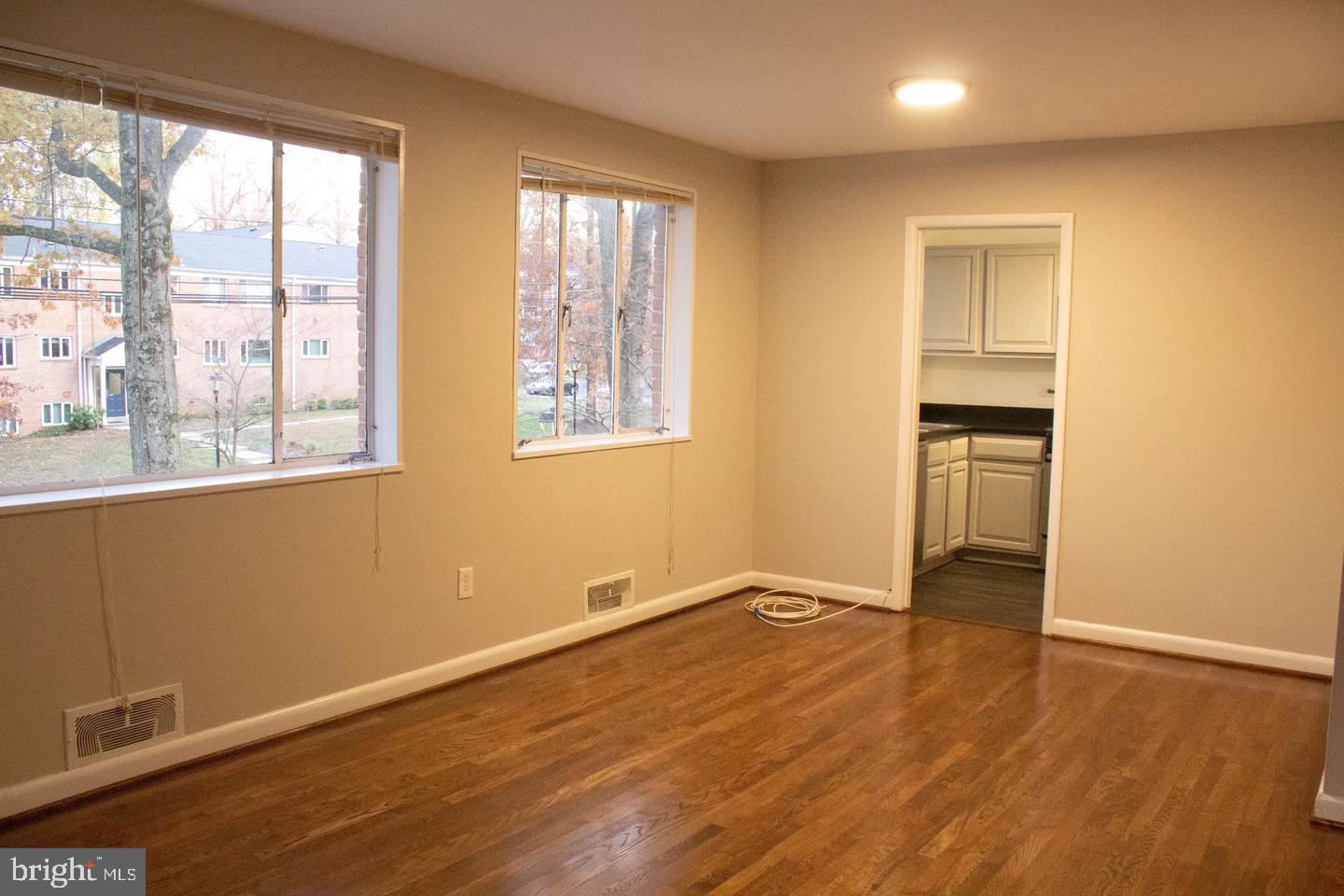 PARKSIDE CONDOMINIUMS - Residential Lease