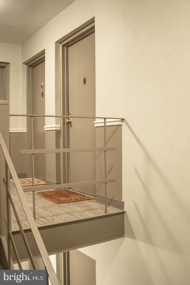 PARKSIDE CONDOMINIUMS - Residential Lease