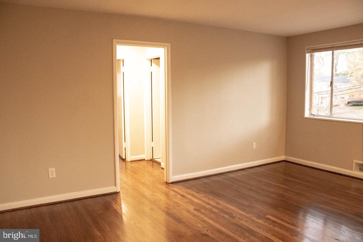 PARKSIDE CONDOMINIUMS - Residential Lease