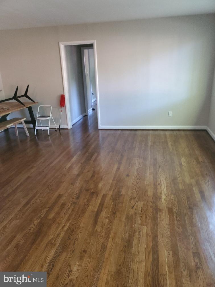 PARKSIDE CONDOMINIUMS - Residential Lease