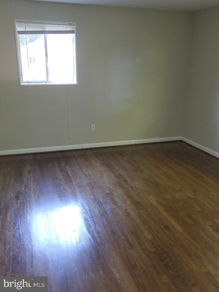 PARKSIDE CONDOMINIUMS - Residential Lease