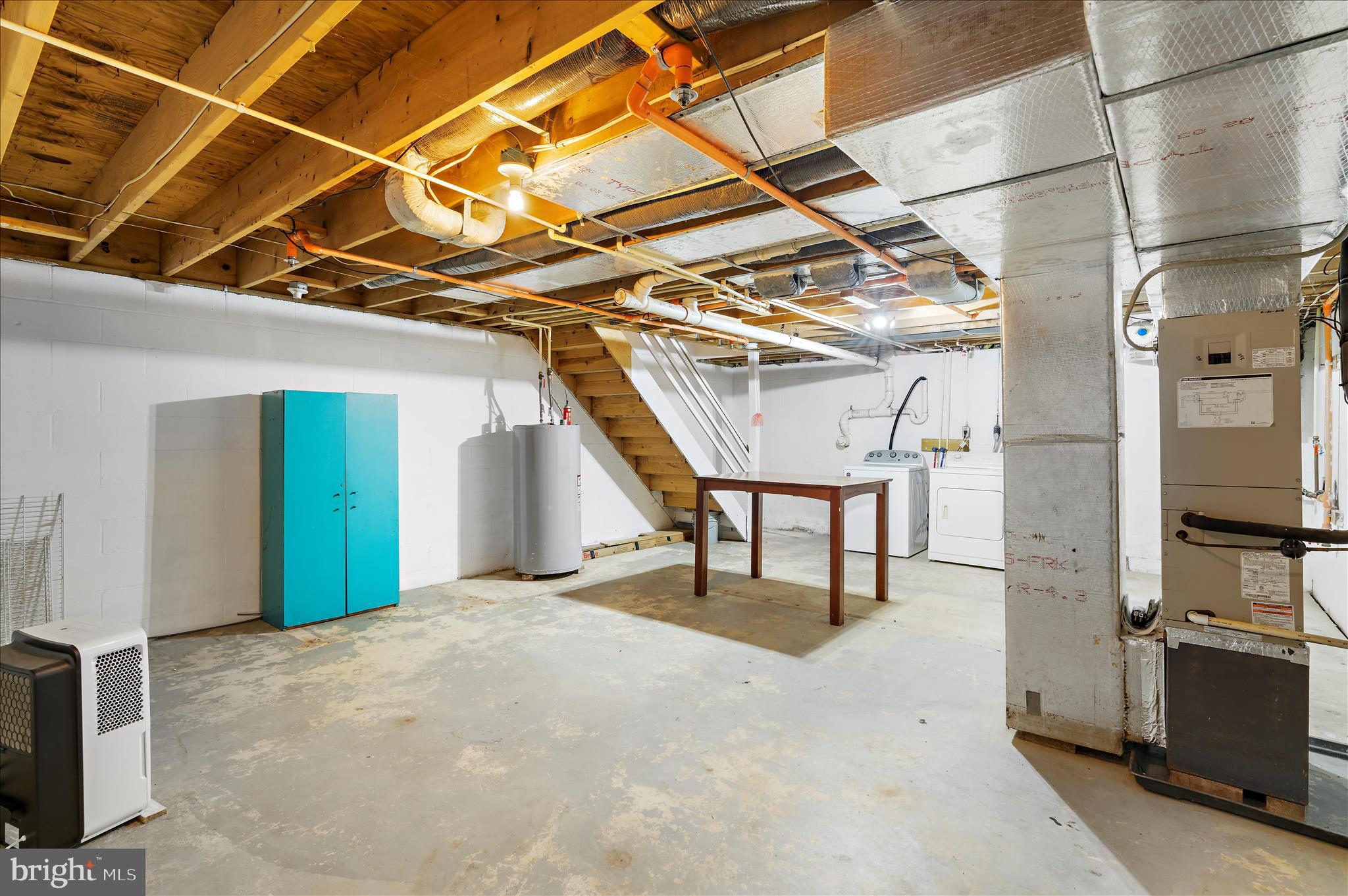 KIMBERLY WOODS - Residential