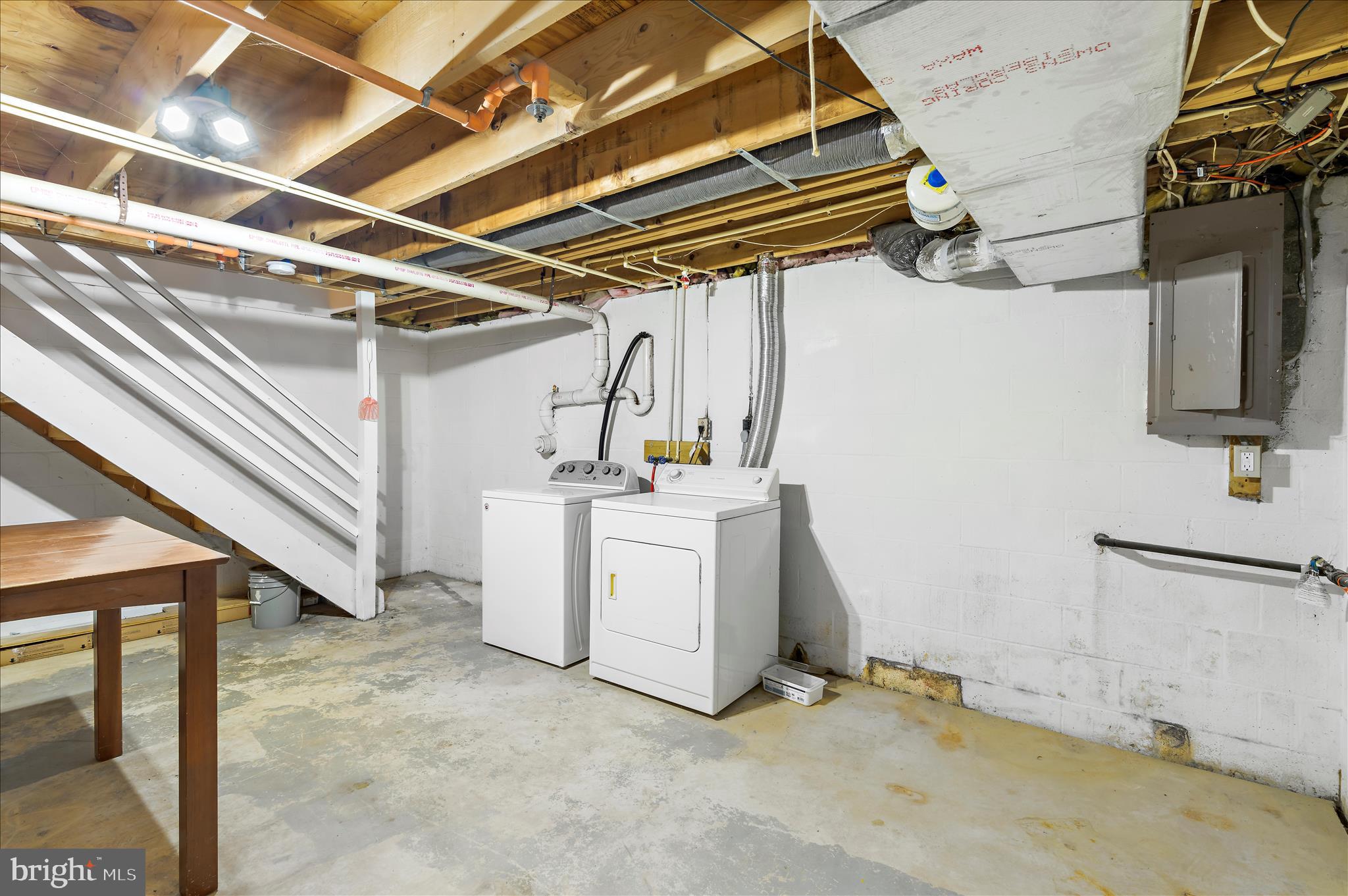 KIMBERLY WOODS - Residential