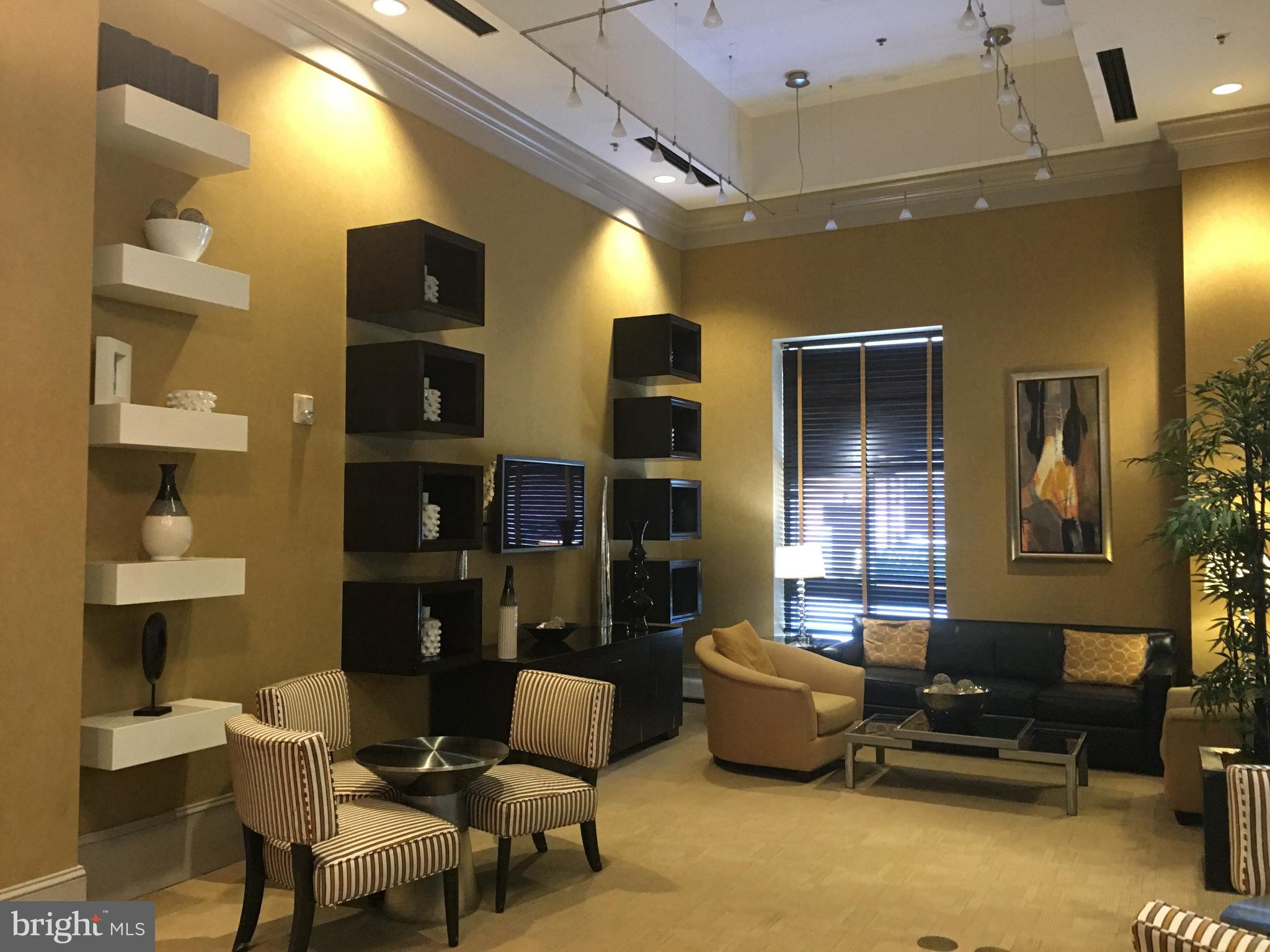 THE ROYALTON - Residential Lease