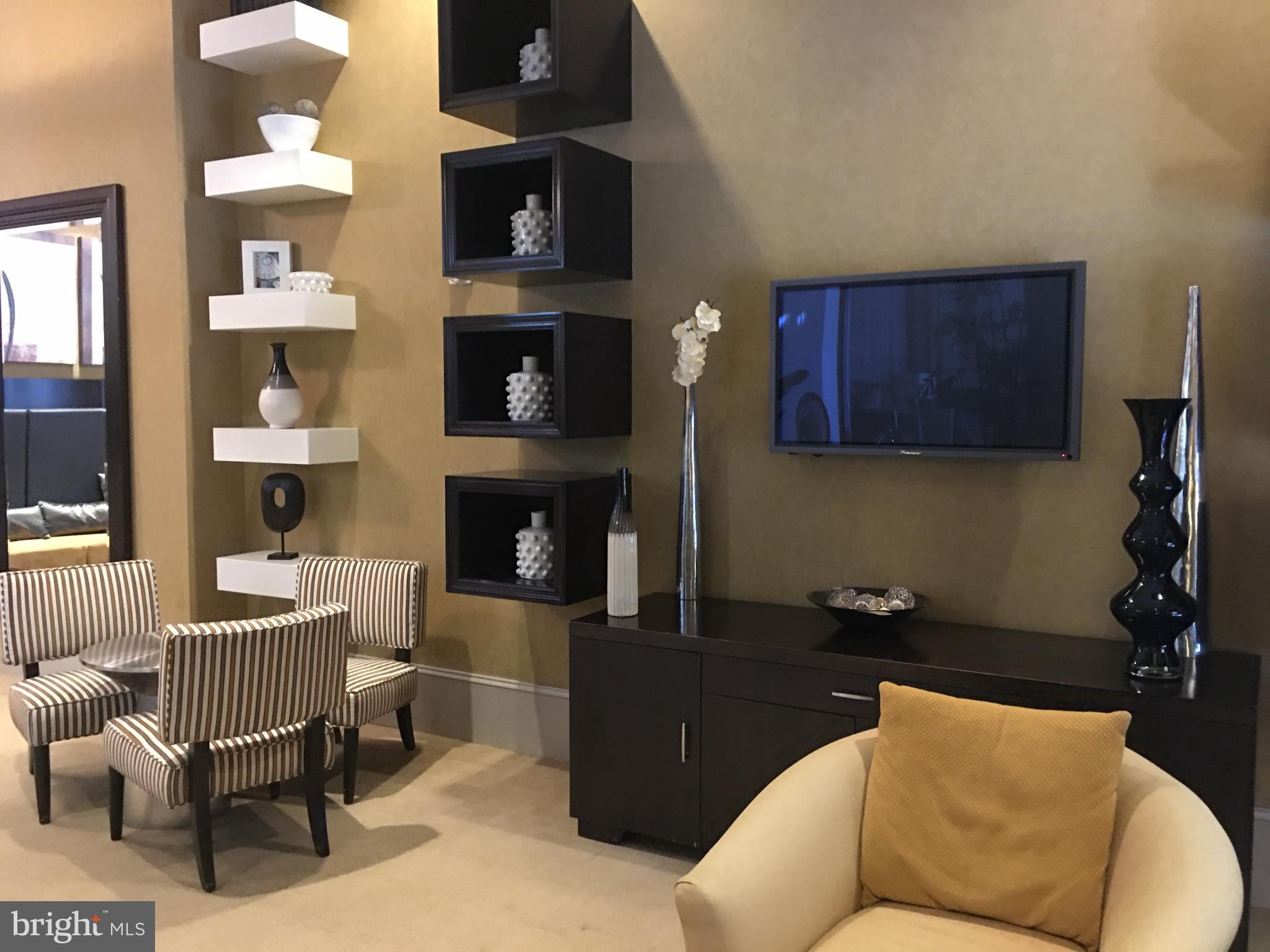 THE ROYALTON - Residential Lease