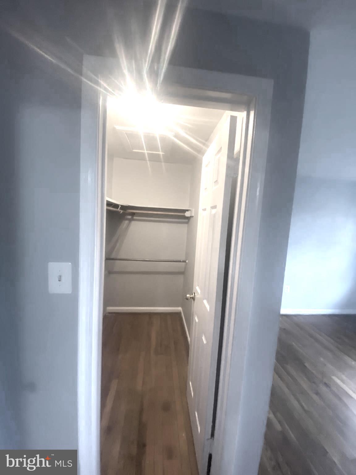 GREENWICH HILL - Residential Lease