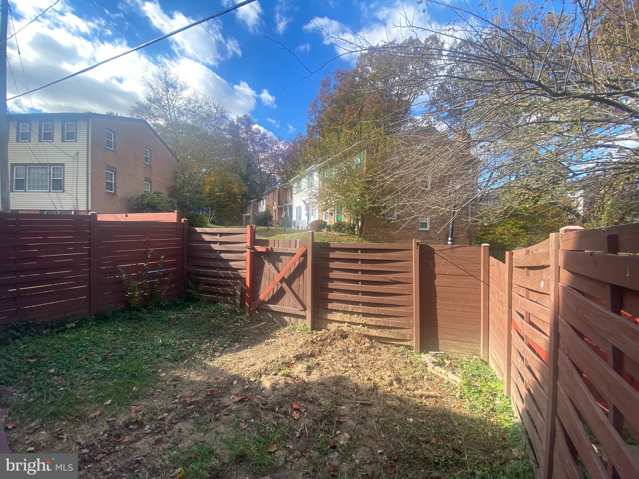 GREENWICH HILL - Residential Lease