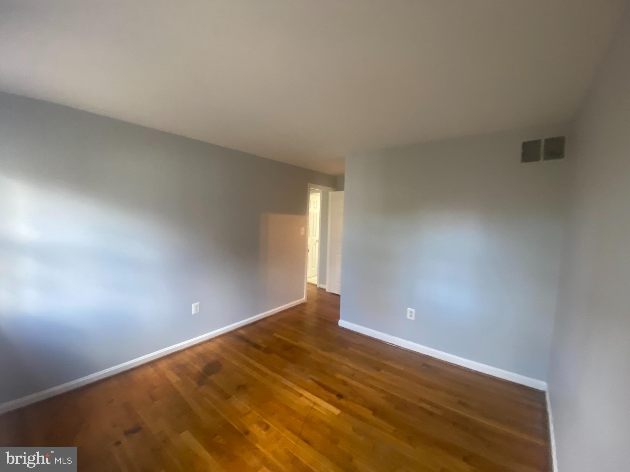 GREENWICH HILL - Residential Lease