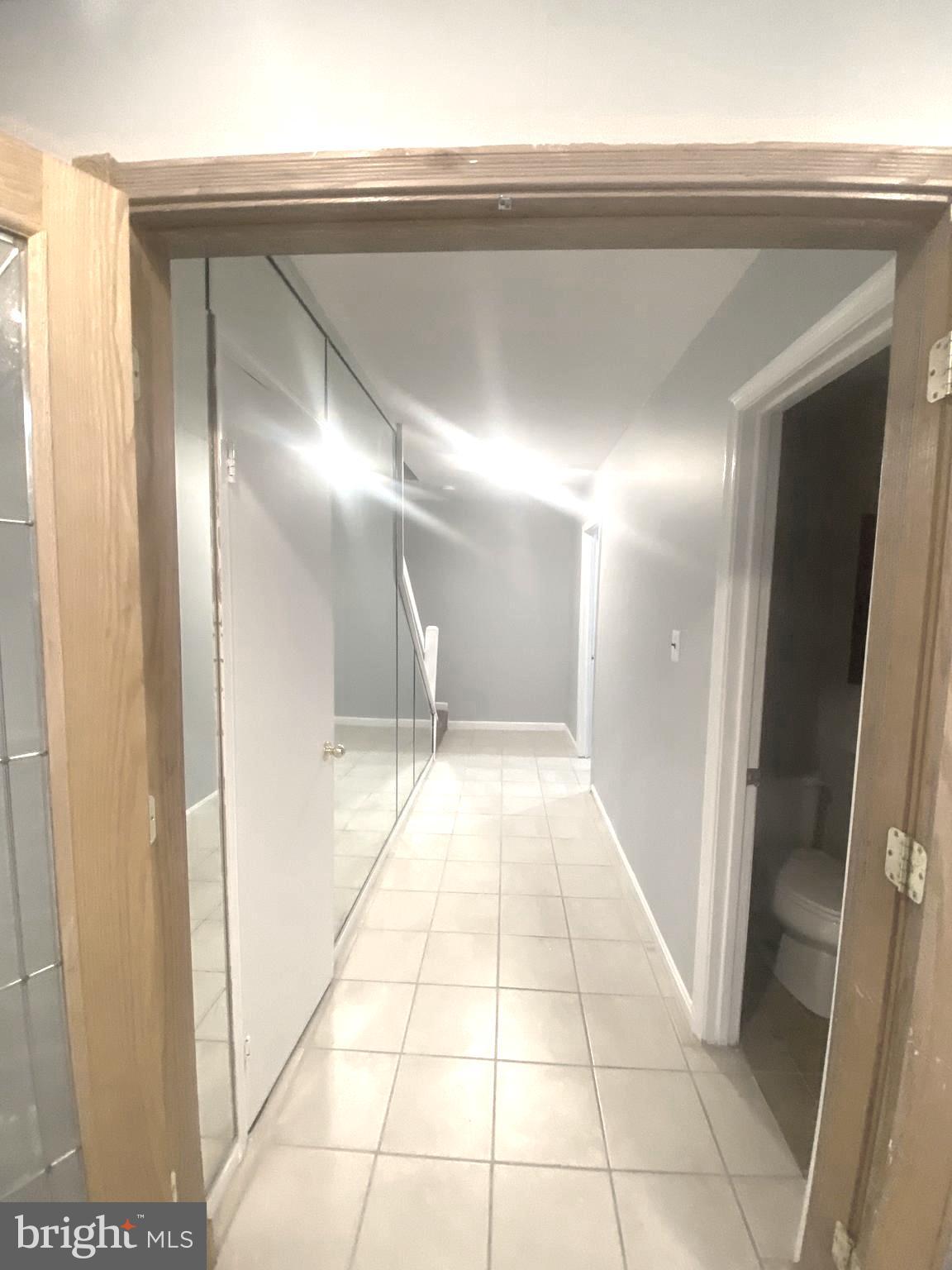 GREENWICH HILL - Residential Lease