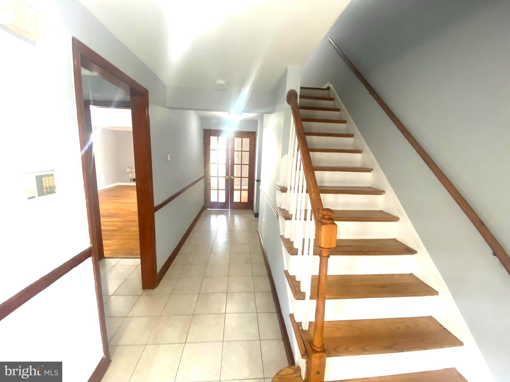 GREENWICH HILL - Residential Lease