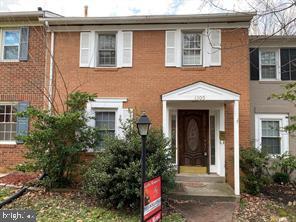 GREENWICH HILL - Residential Lease