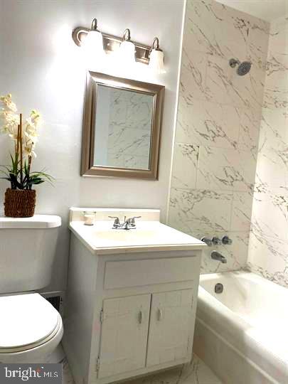 GREENWICH HILL - Residential Lease